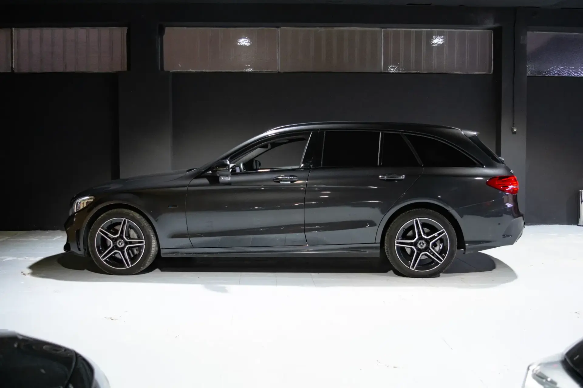 Mercedes-Benz C 300 de AMG Line 14