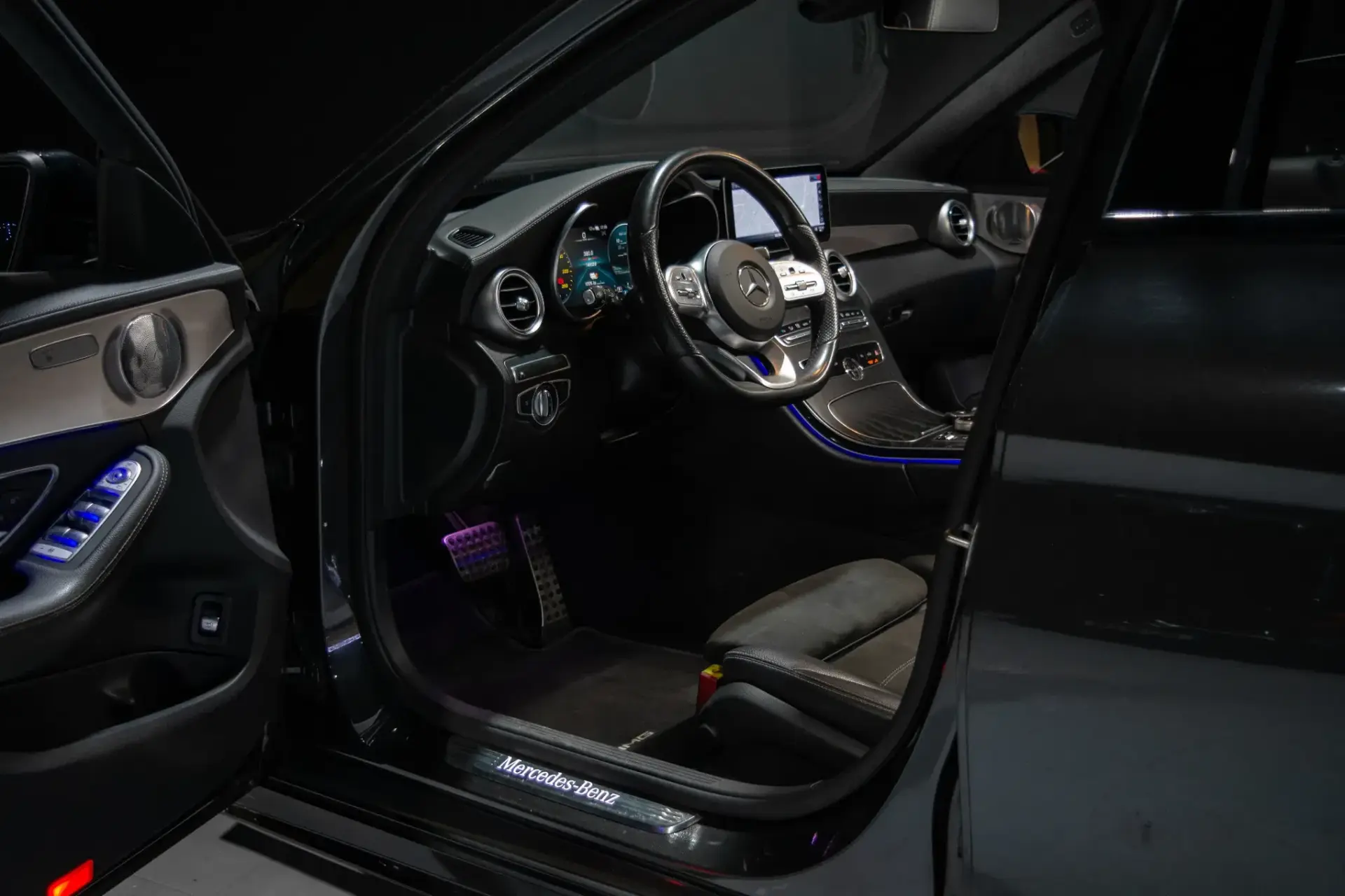 Mercedes-Benz C 300 de AMG Line 16