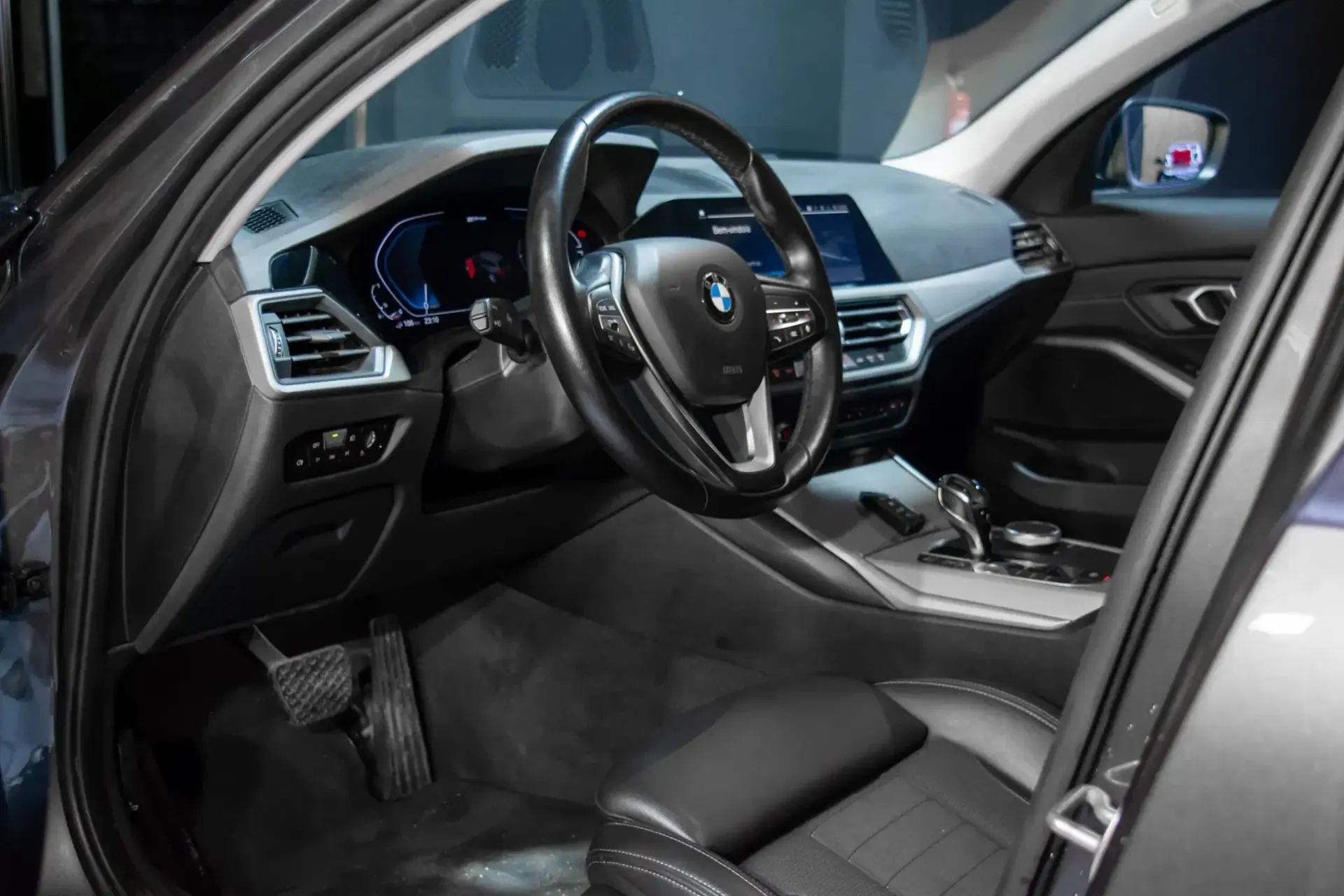 BMW 320 e Touring Aut. Advantage 17