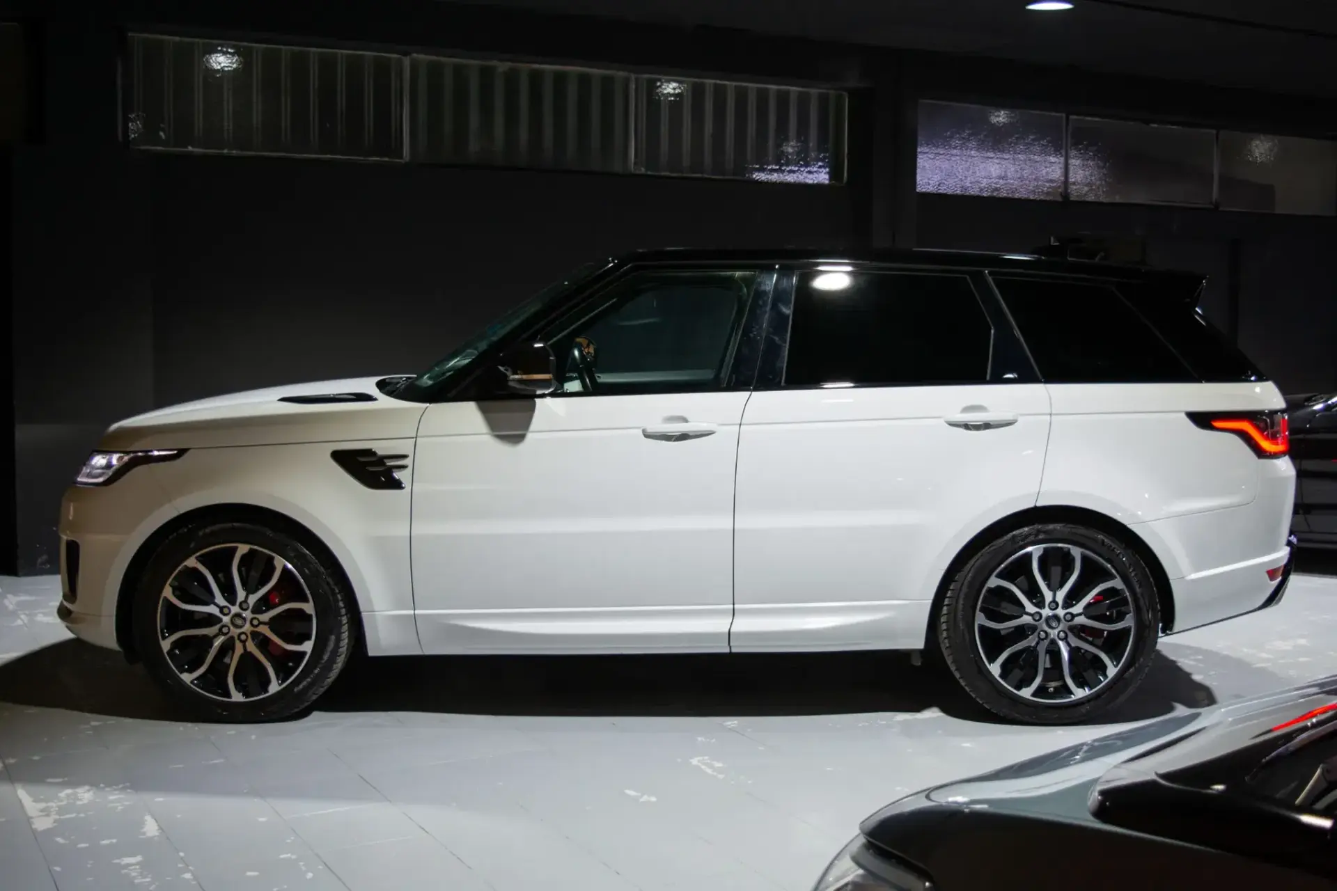 Land Rover Range Rover Sport P400e Hybrid HSE 4