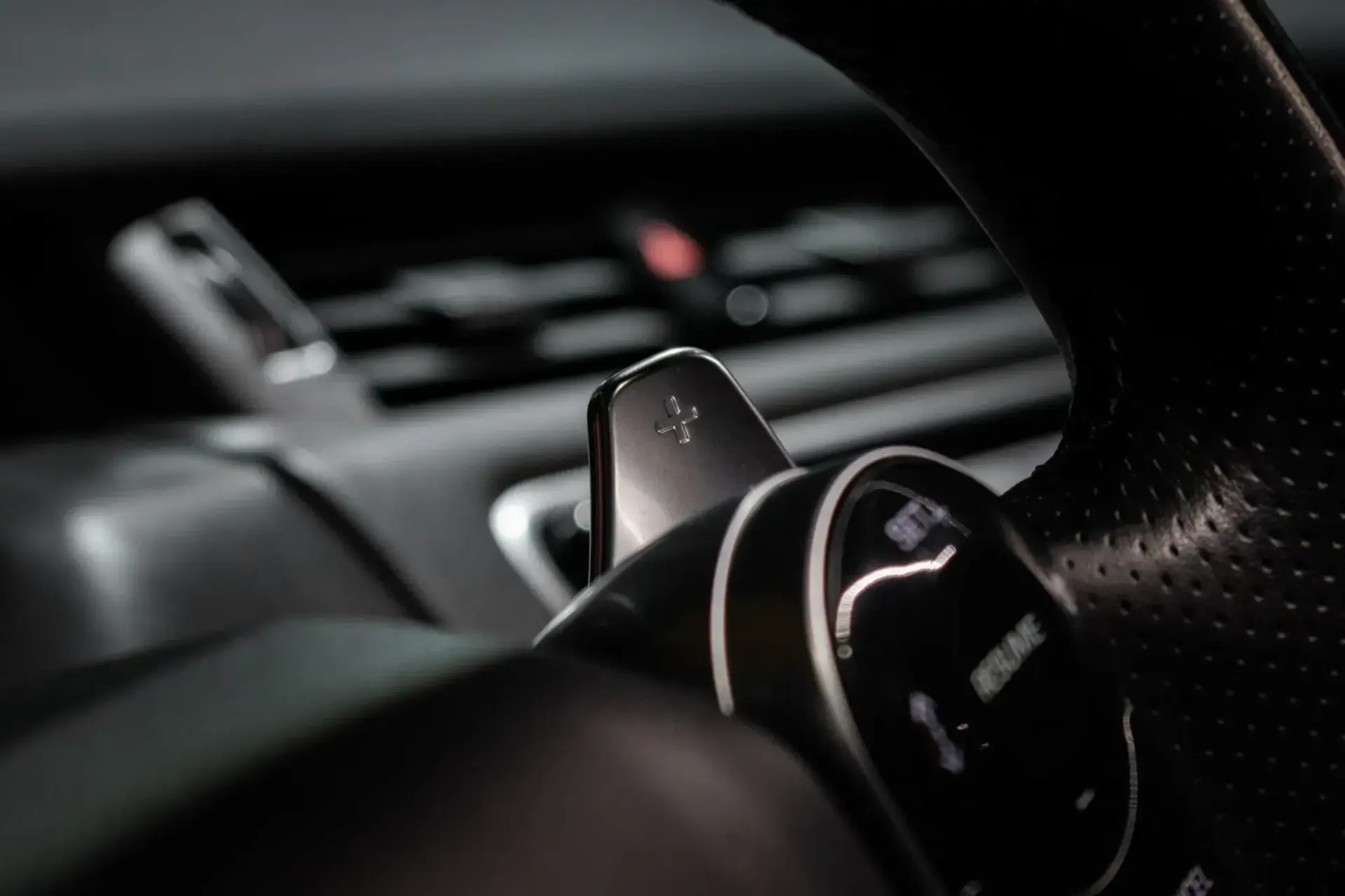 Land Rover Range Rover Sport P400e Hybrid HSE 28