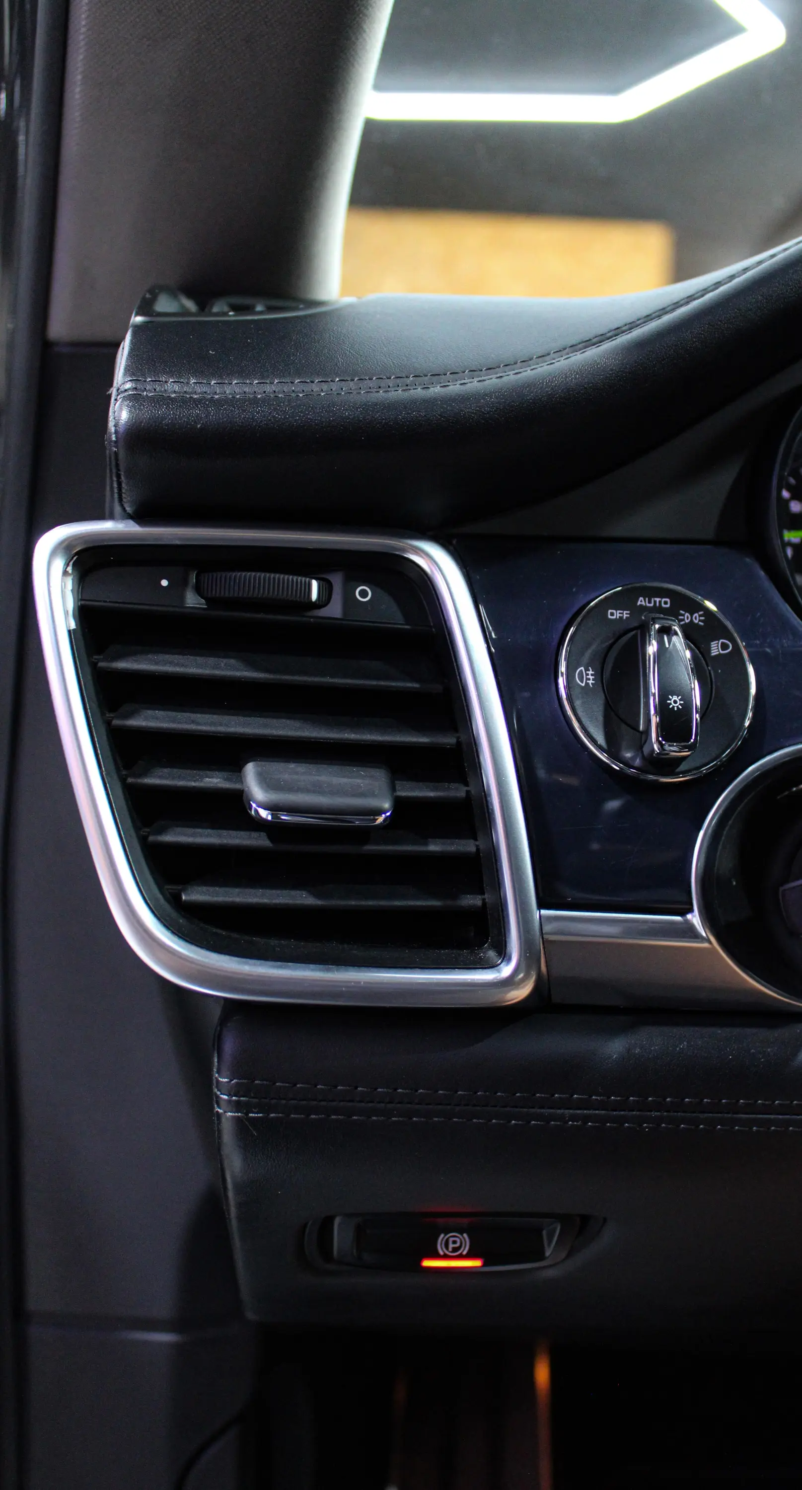 Porsche Panamera S Hybrid 61
