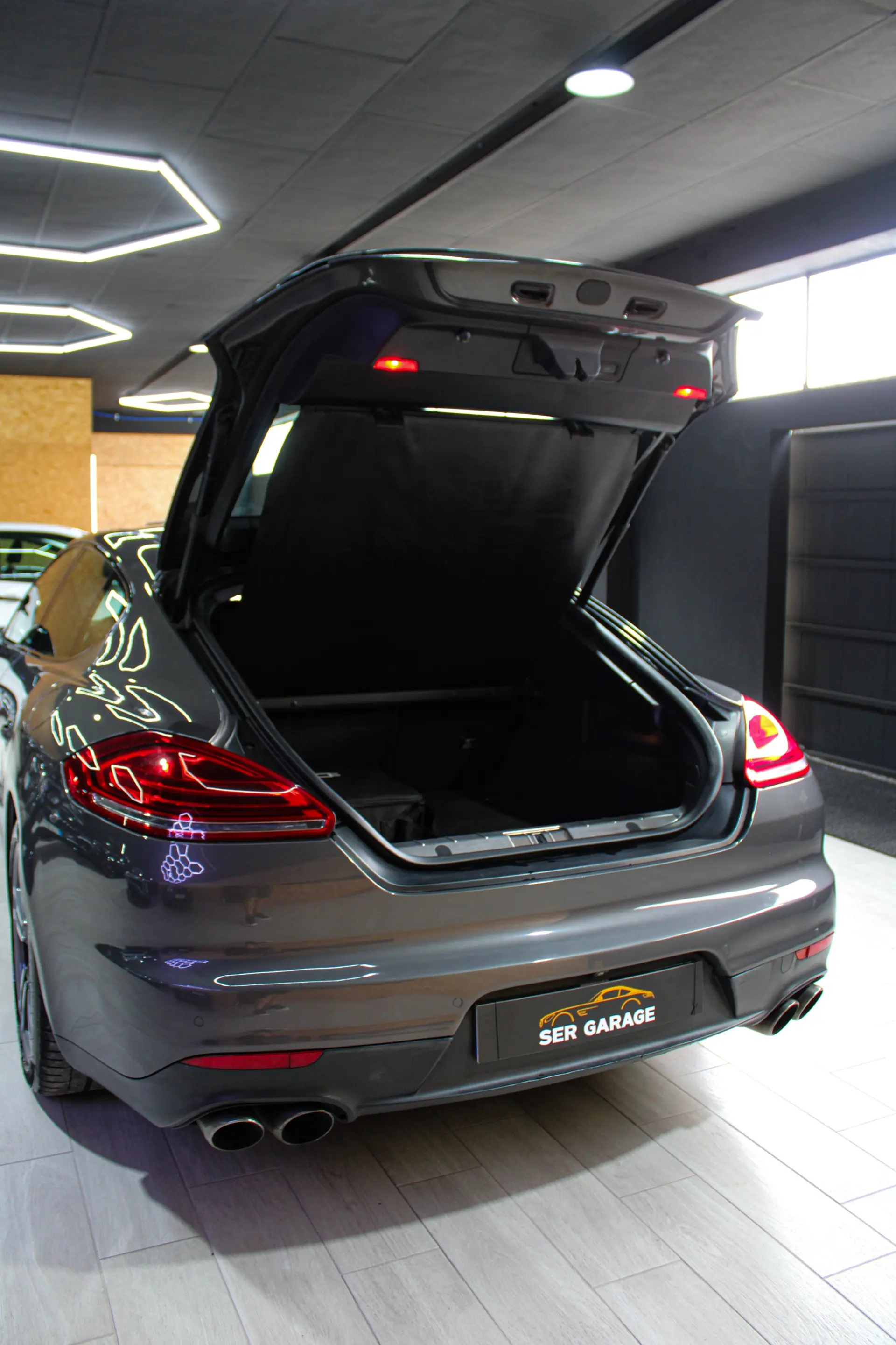 Porsche Panamera S Hybrid 75