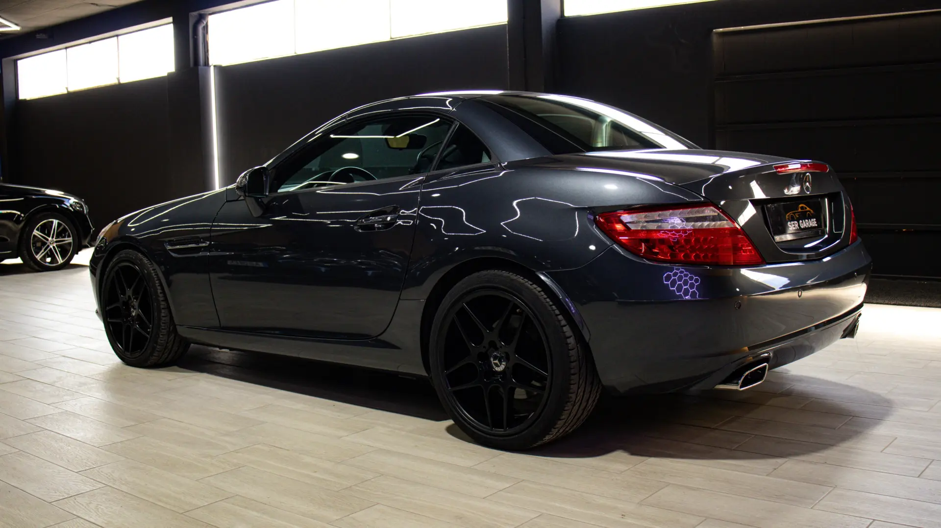 Mercedes-Benz SLK 200 Outro 5