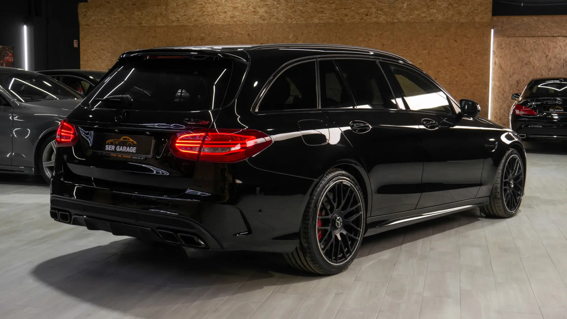 Mercedes-Benz C 63 AMG S 14
