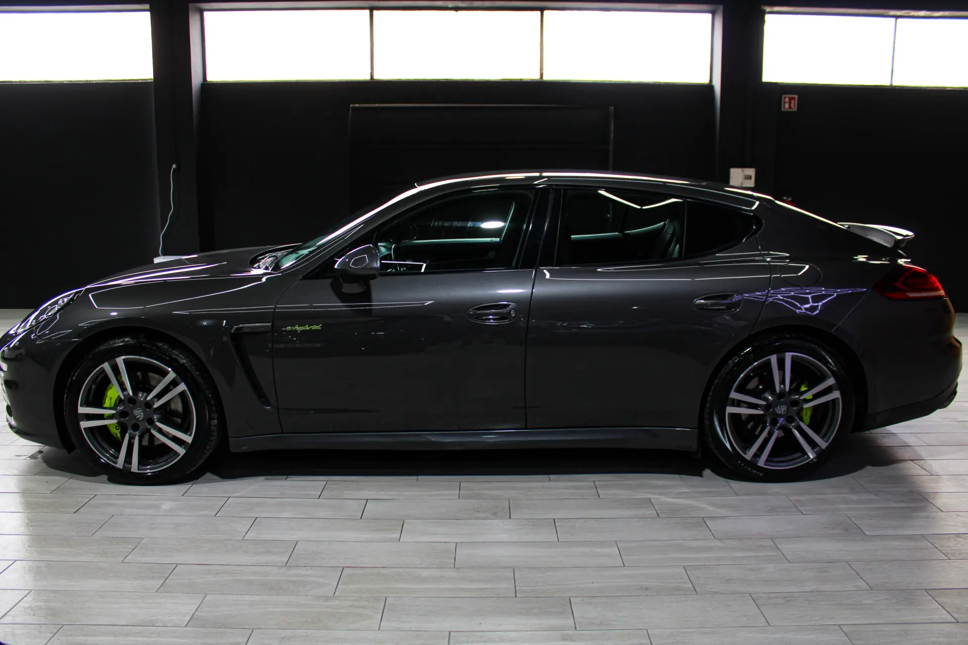 Porsche Panamera S Hybrid 13