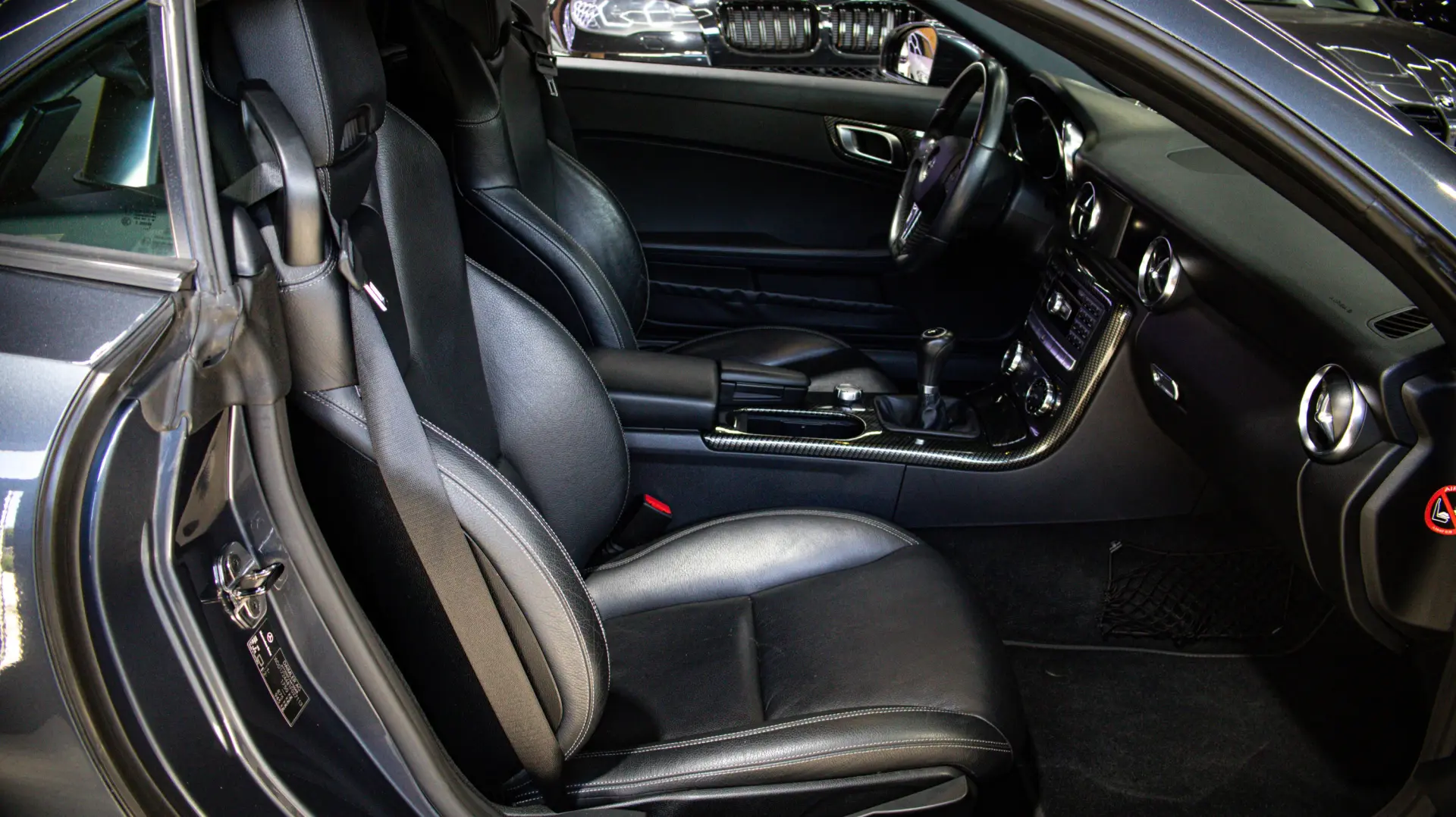 Mercedes-Benz SLK 200 Outro 21