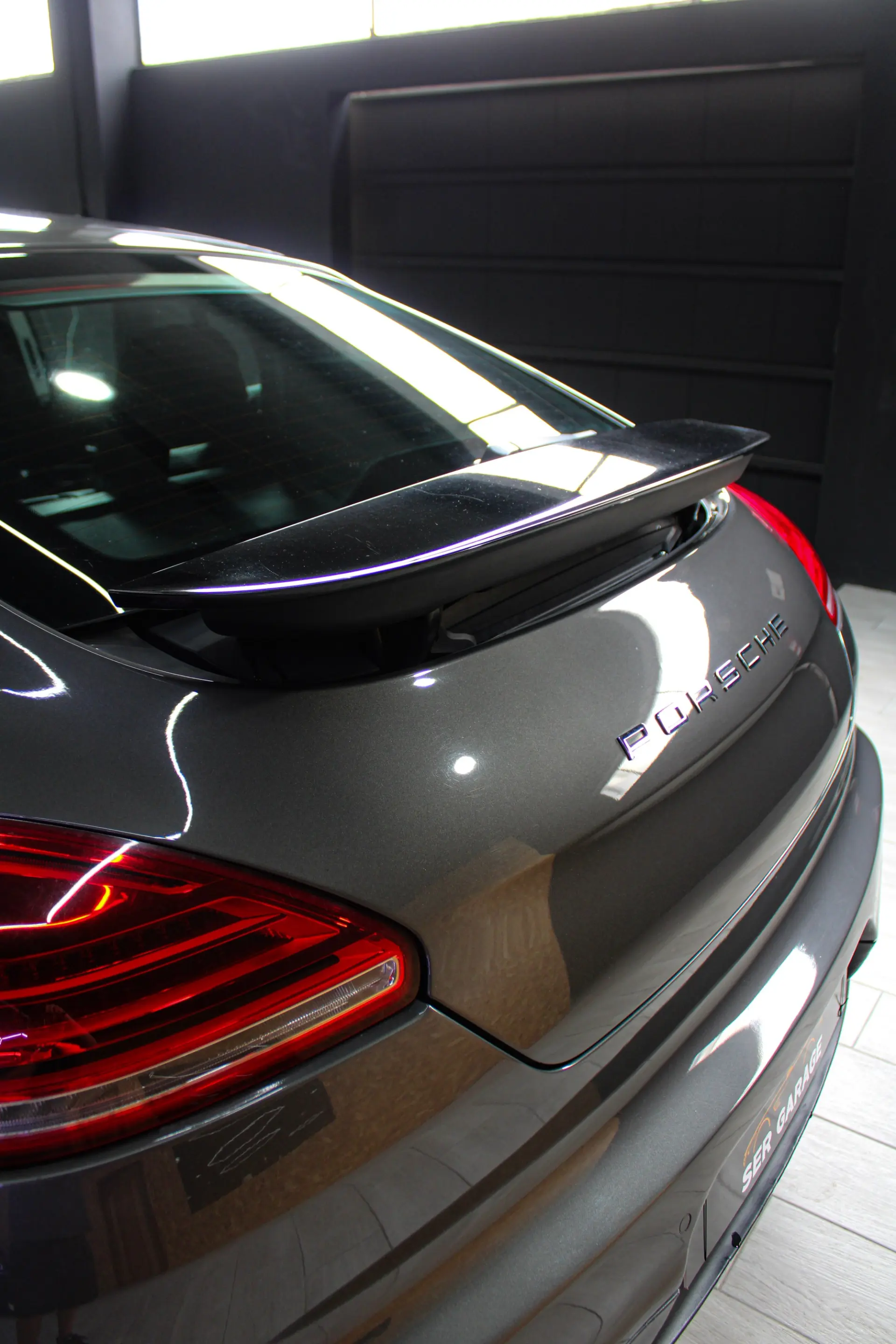 Porsche Panamera S Hybrid 9