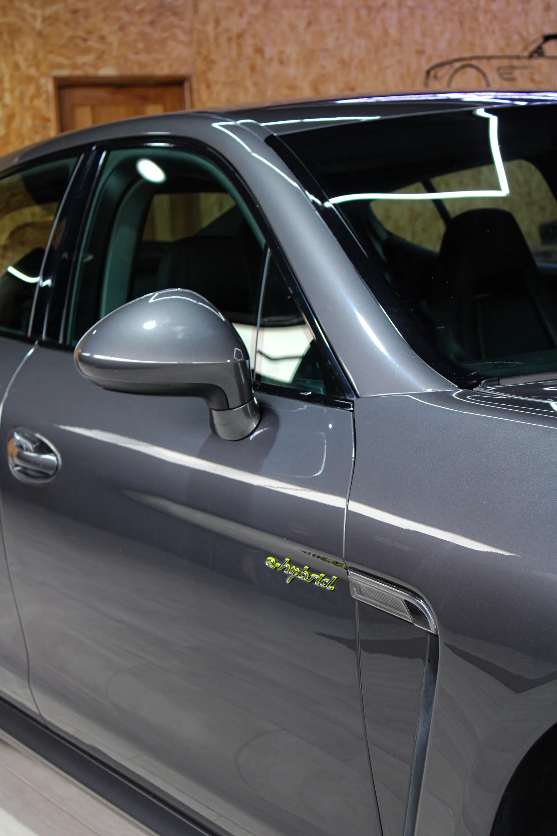 Porsche Panamera S Hybrid 32