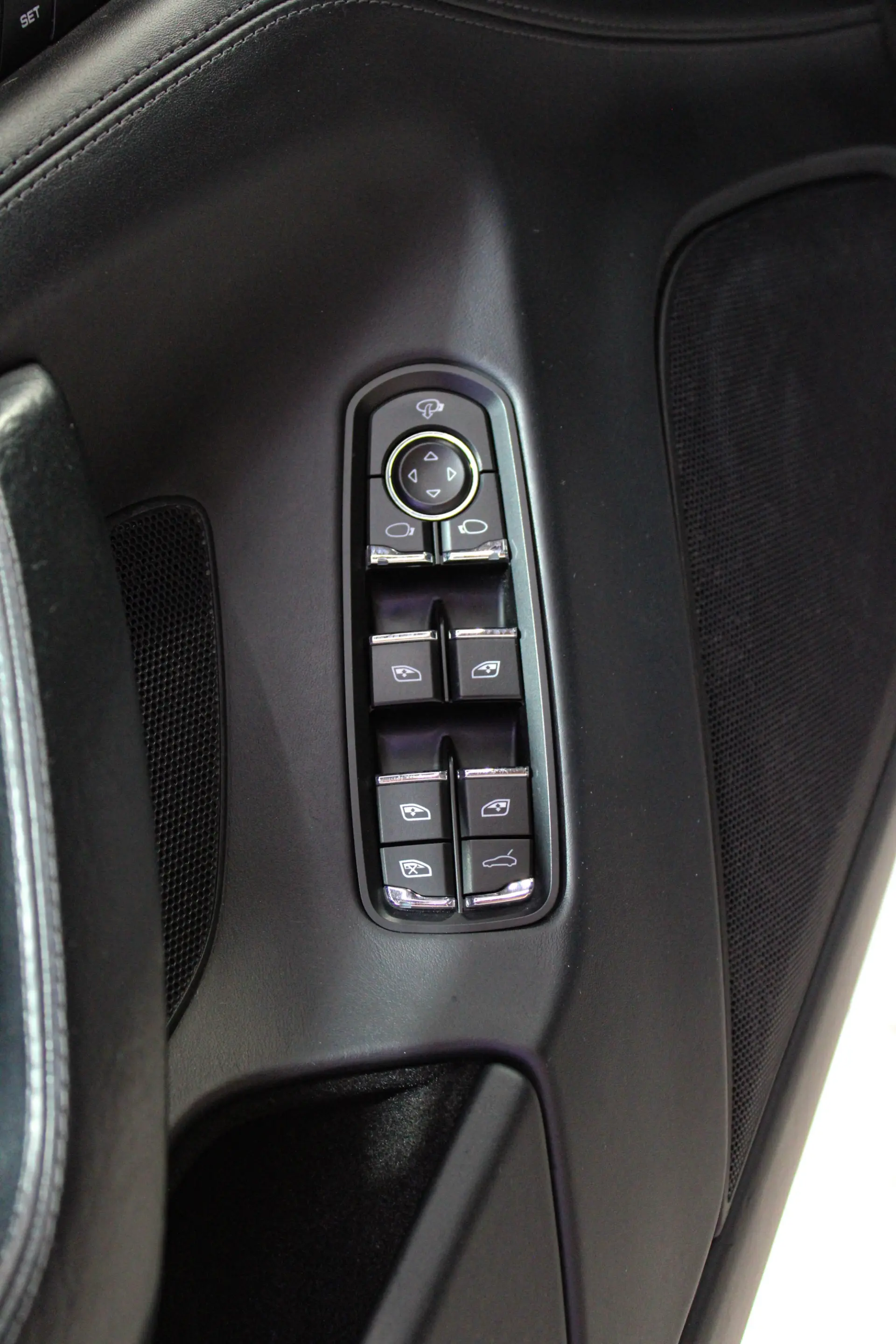 Porsche Panamera S Hybrid 47