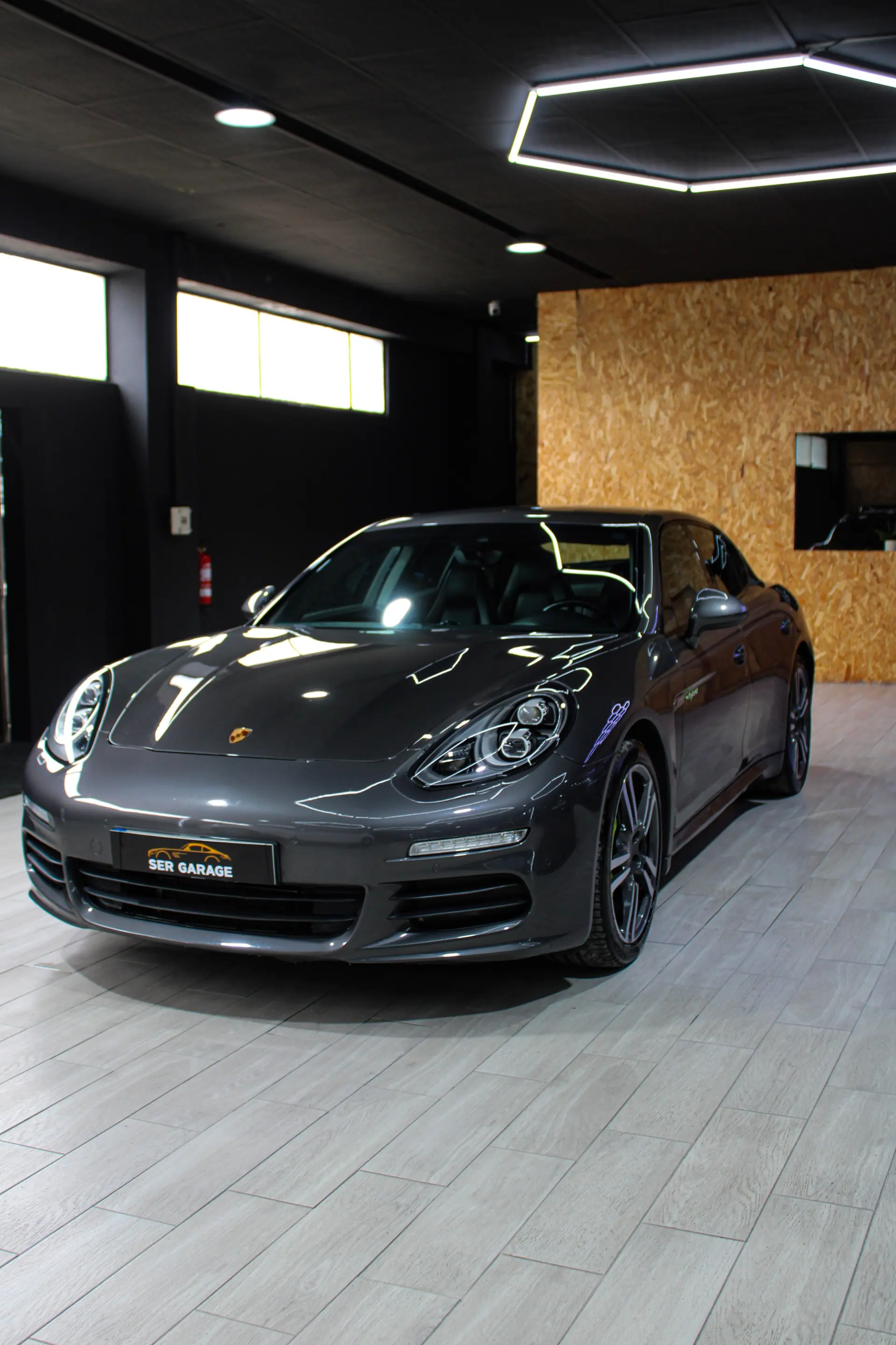 Porsche Panamera S Hybrid 43