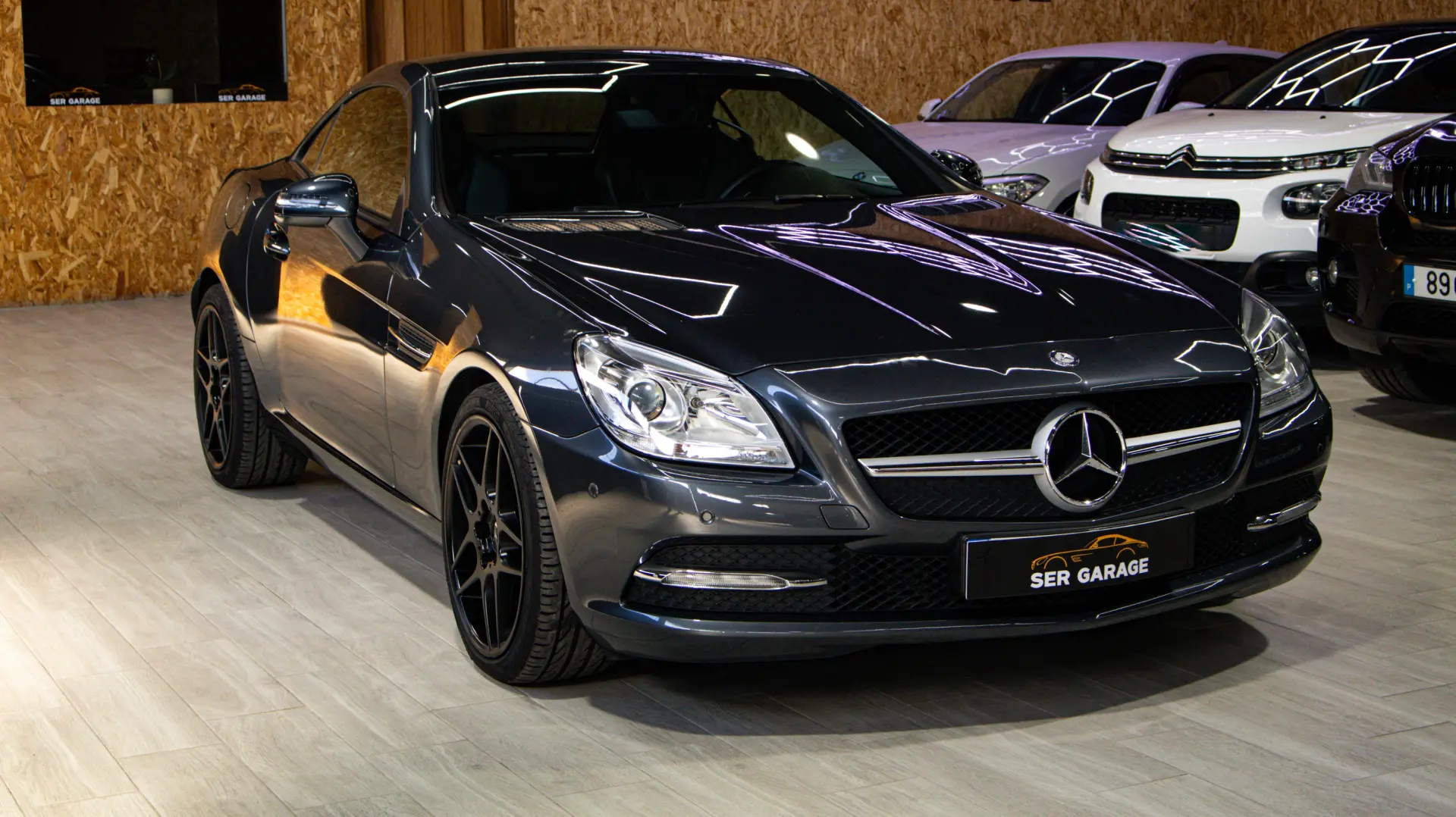Mercedes-Benz SLK 200 Outro 11