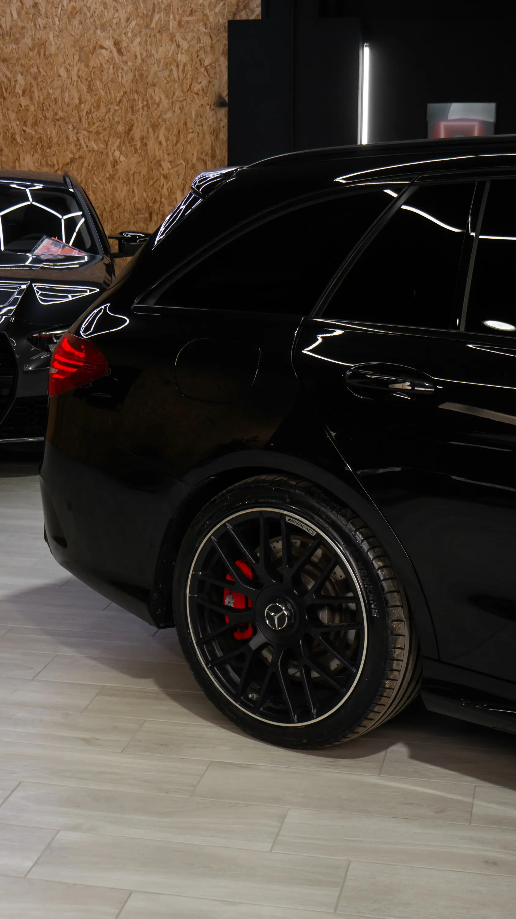 Mercedes-Benz C 63 AMG S 19