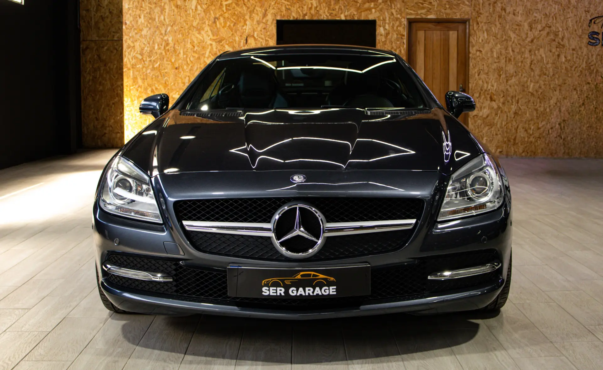Mercedes-Benz SLK 200 Outro 2