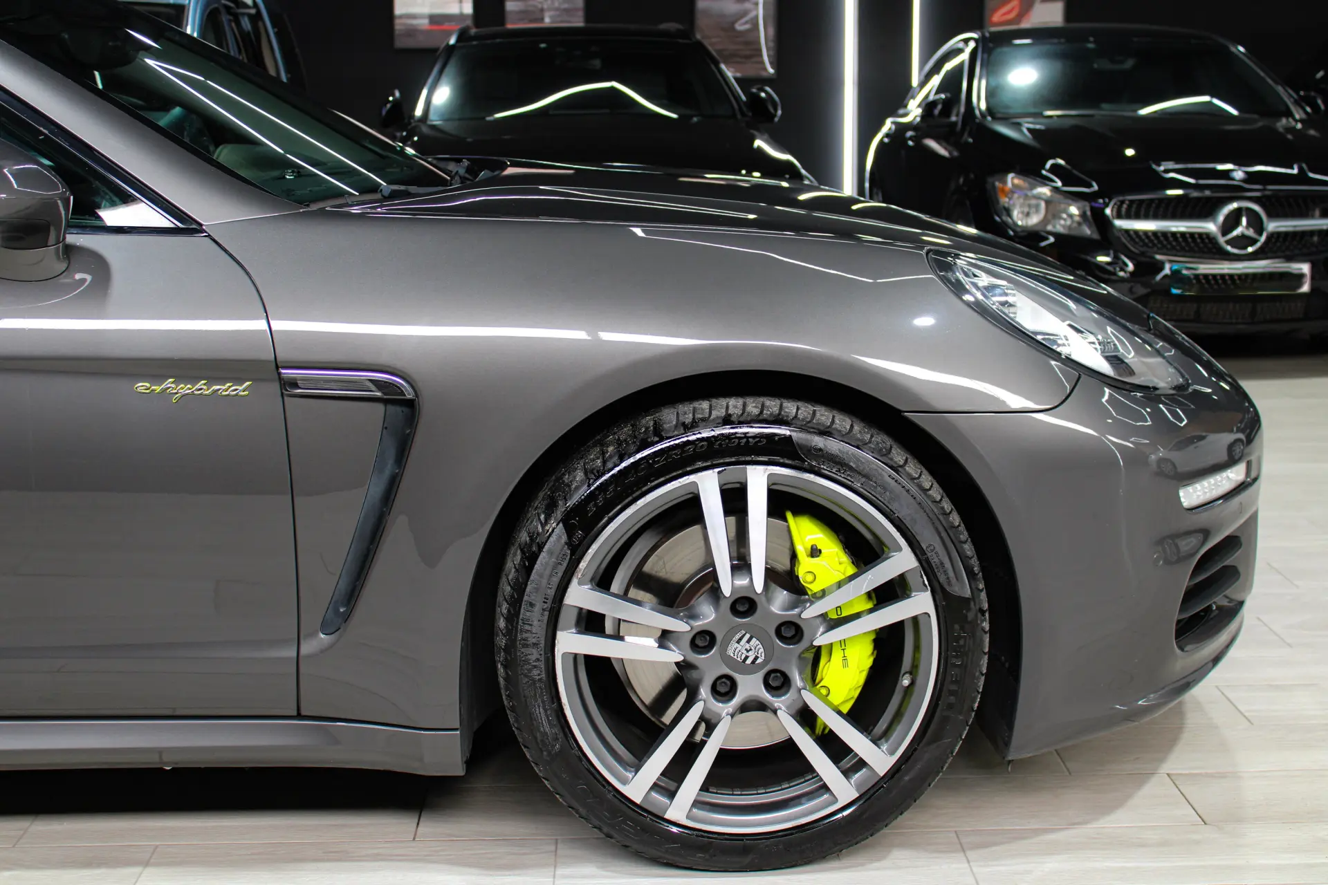 Porsche Panamera S Hybrid 31