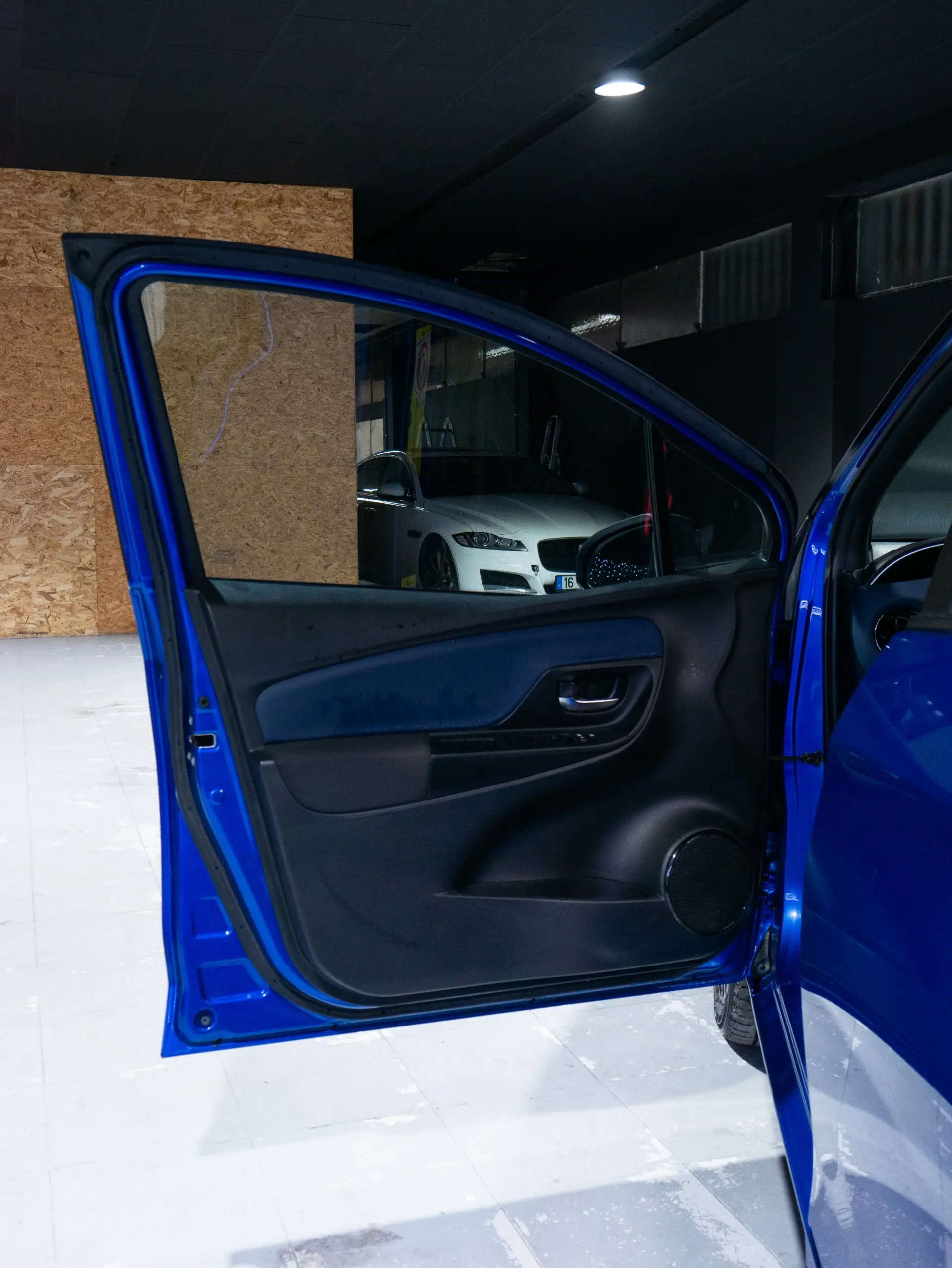 Toyota Yaris 1.5 HSD Square Collec.Blue 27