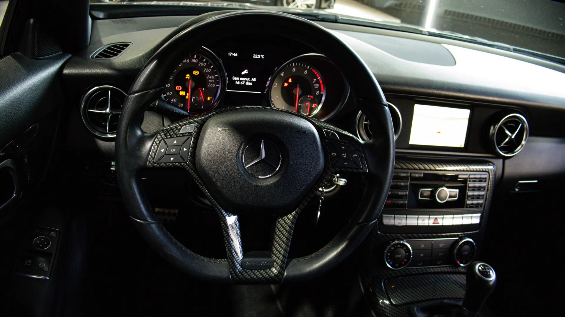 Mercedes-Benz SLK 200 Outro 18
