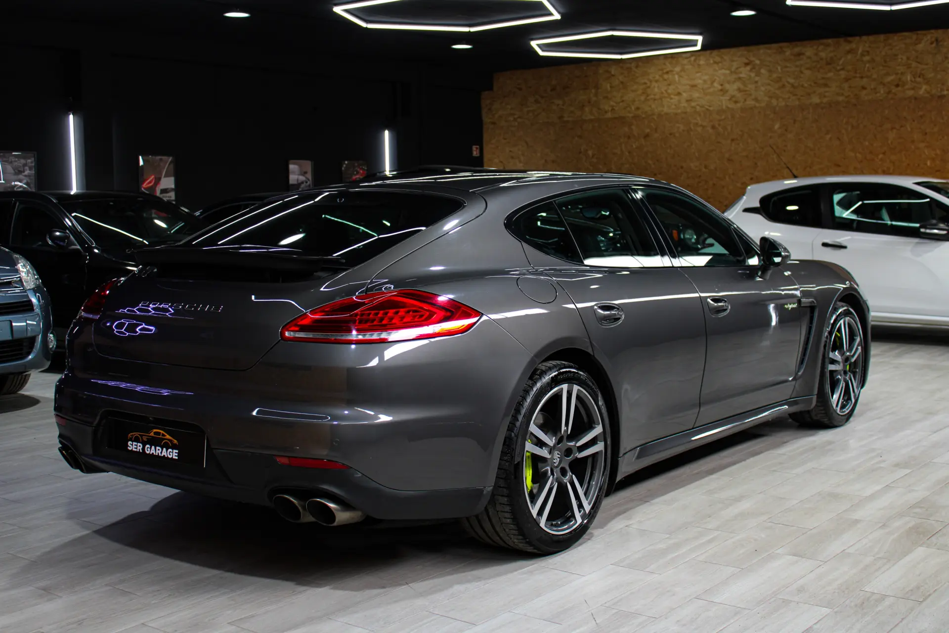 Porsche Panamera S Hybrid 5
