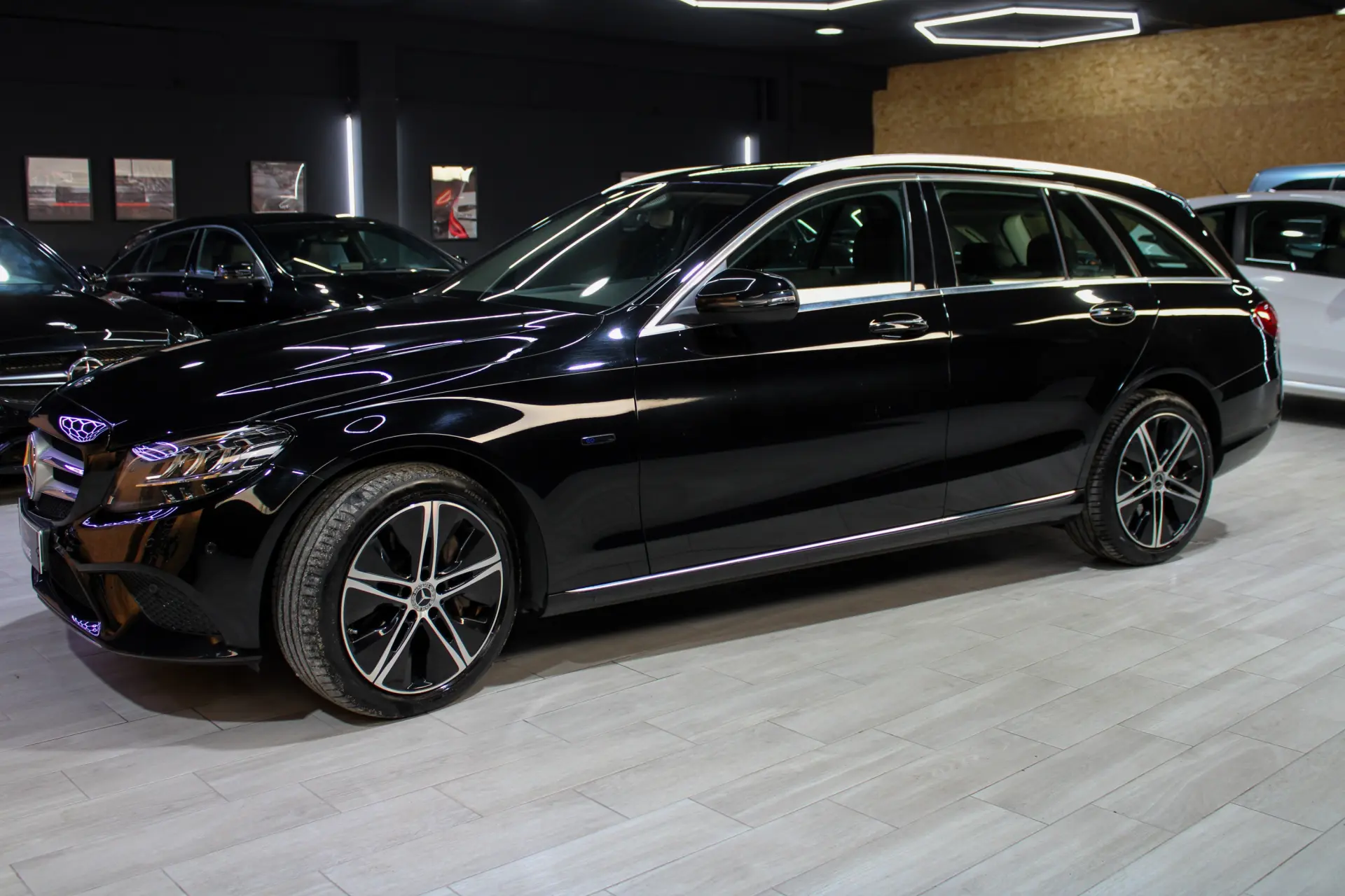 Mercedes-Benz C 300 de T 9G-TRONIC Exclusive 25
