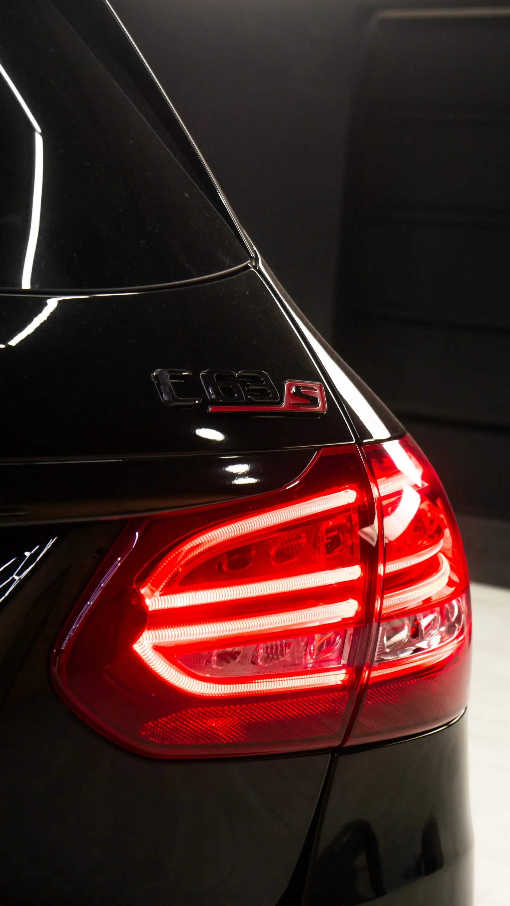 Mercedes-Benz C 63 AMG S 10