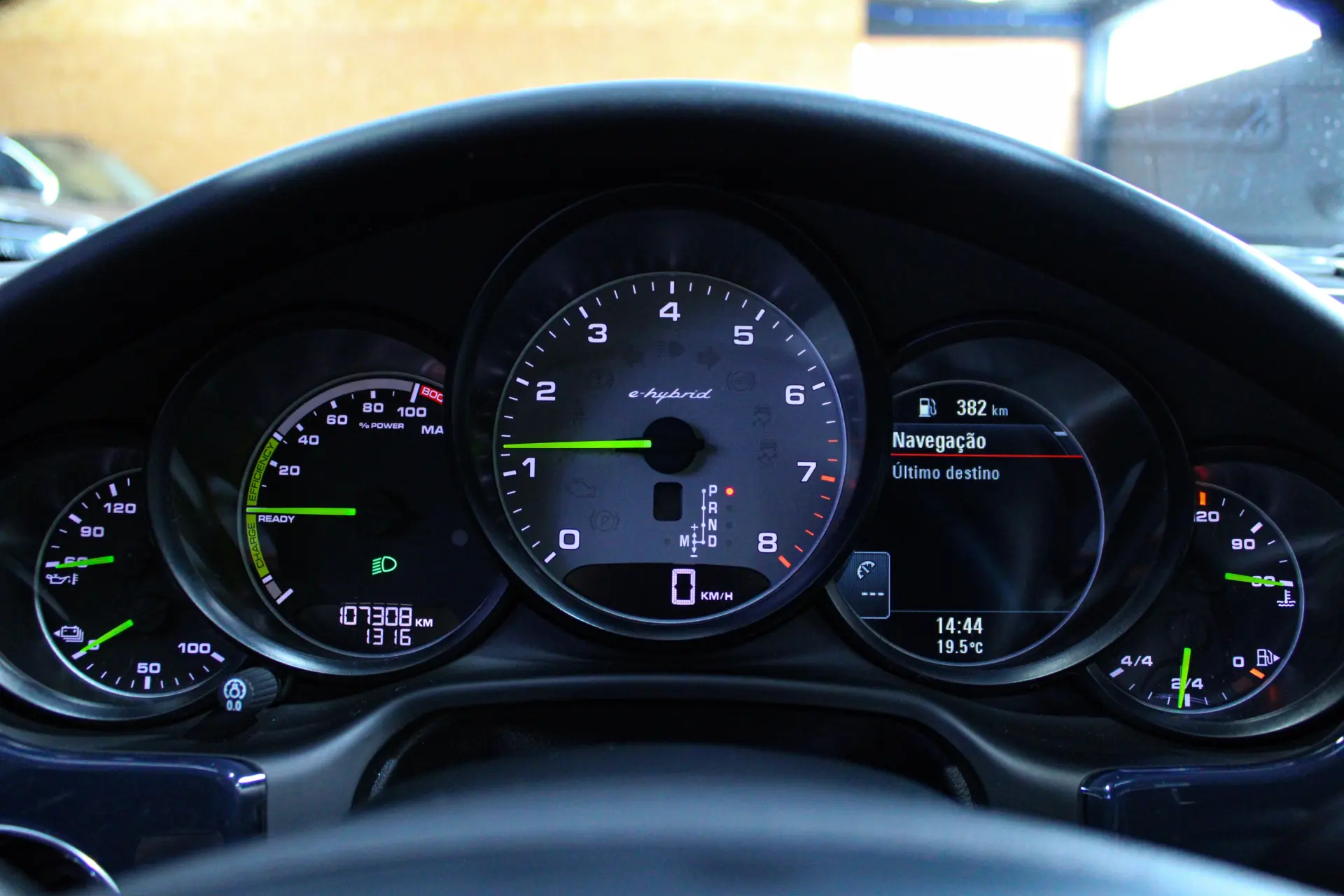 Porsche Panamera S Hybrid 56