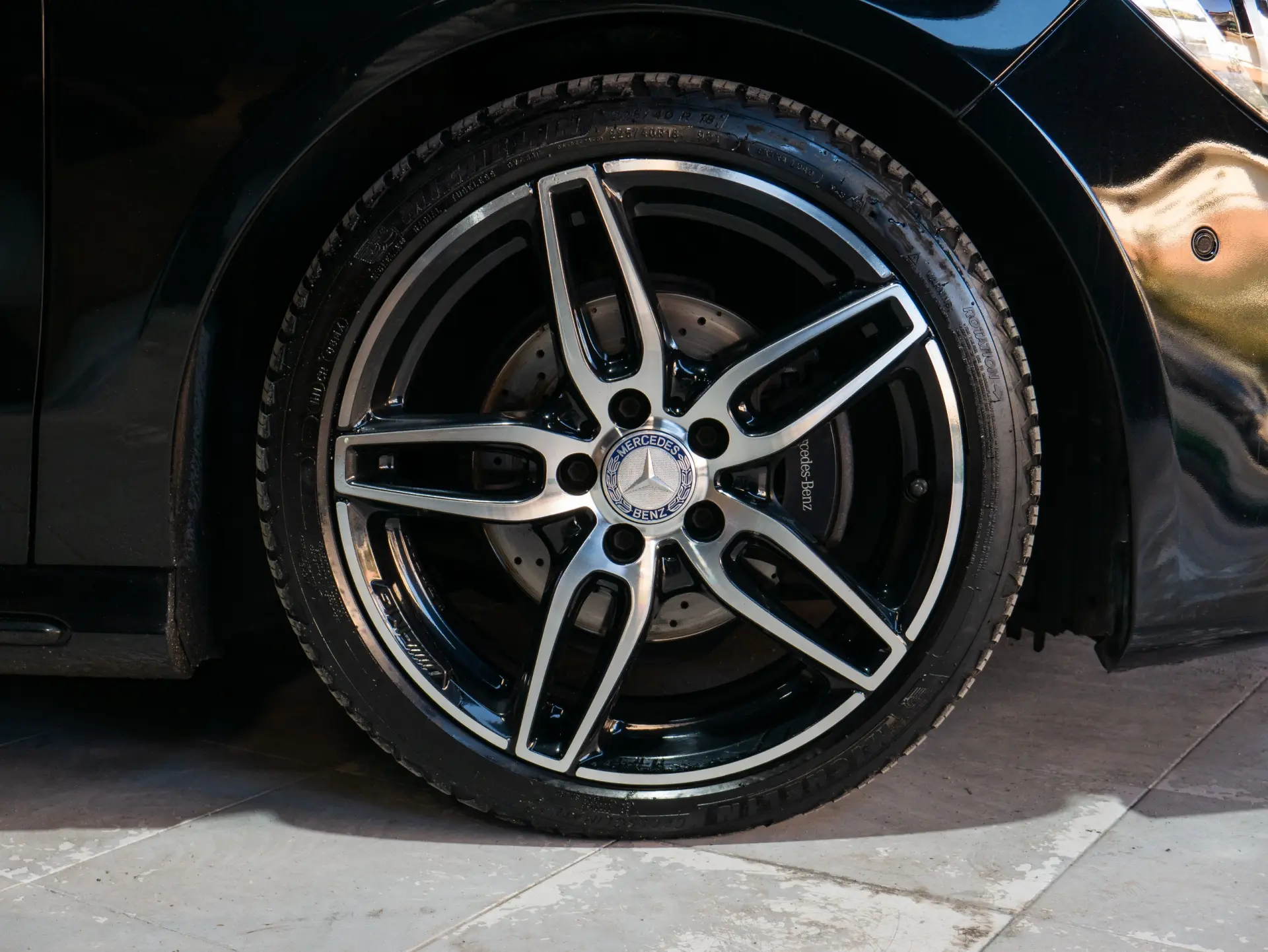 Mercedes-Benz CLA 200 d Shooting Brake AMG Line Aut. 5