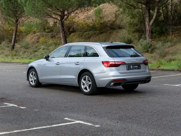 Audi A4 Avant 35 TDI S tronic 5