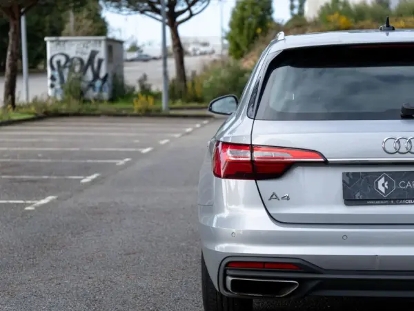 Audi A4 Avant 35 TDI S tronic 7