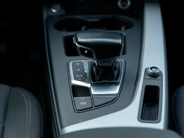 Audi A4 Avant 35 TDI S tronic 26