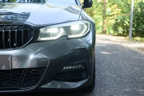 BMW 330 e Touring Pack M Auto 16