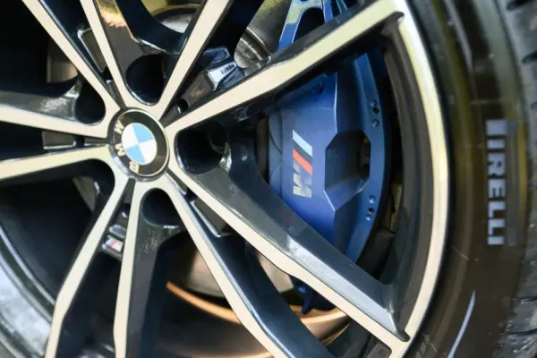 BMW 330 e Touring Pack M Auto 19