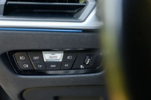 BMW 330 e Touring Pack M Auto 30