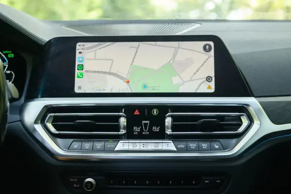 BMW 330 e Touring Pack M Auto 45