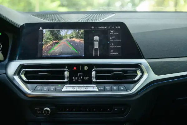 BMW 330 e Touring Pack M Auto 53