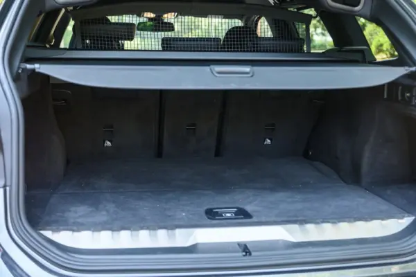 BMW 330 e Touring Pack M Auto 56