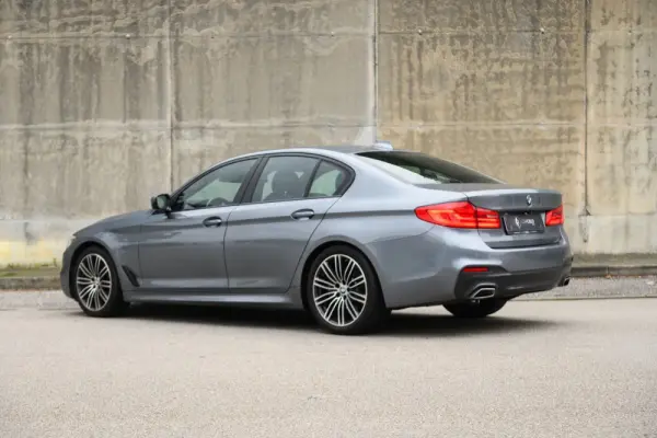 BMW 520 d Pack M Auto 4