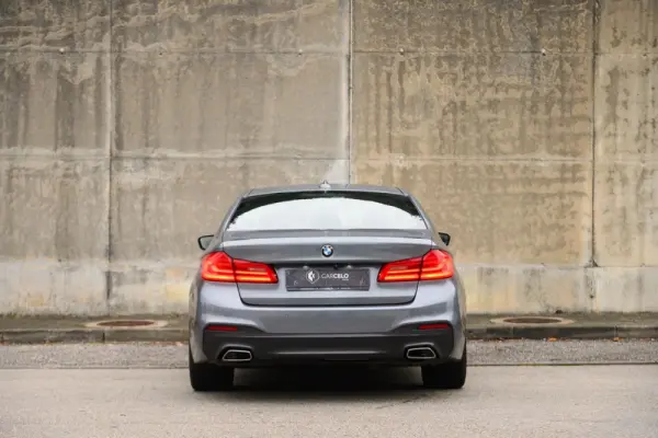 BMW 520 d Pack M Auto 6