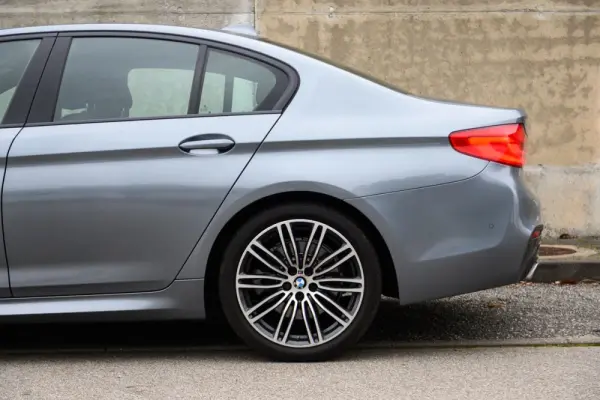 BMW 520 d Pack M Auto 9