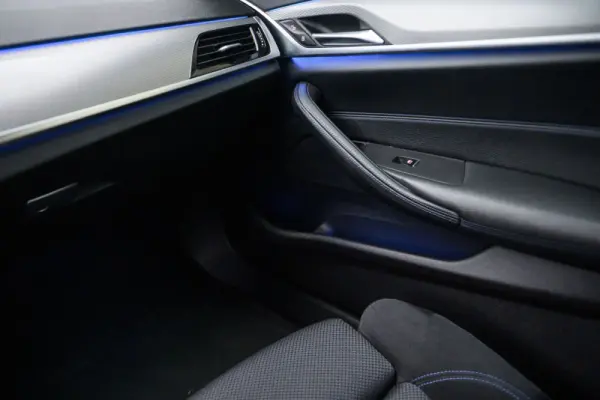 BMW 520 d Pack M Auto 25