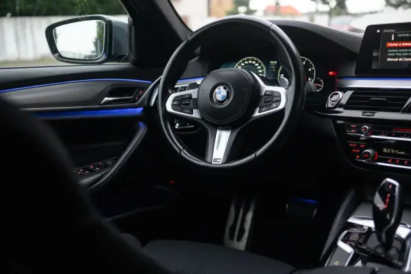 BMW 520 d Pack M Auto 38