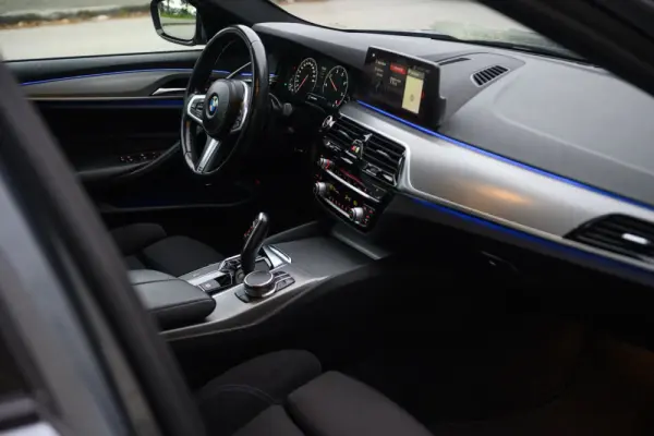 BMW 520 d Pack M Auto 39