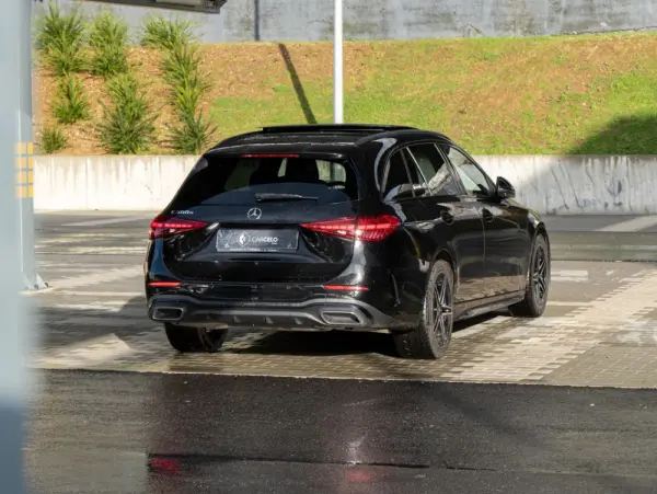 Mercedes-Benz C 300 e AMG Line 4