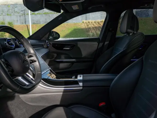 Mercedes-Benz C 300 e AMG Line 16