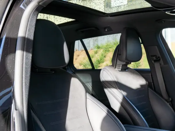 Mercedes-Benz C 300 e AMG Line 21