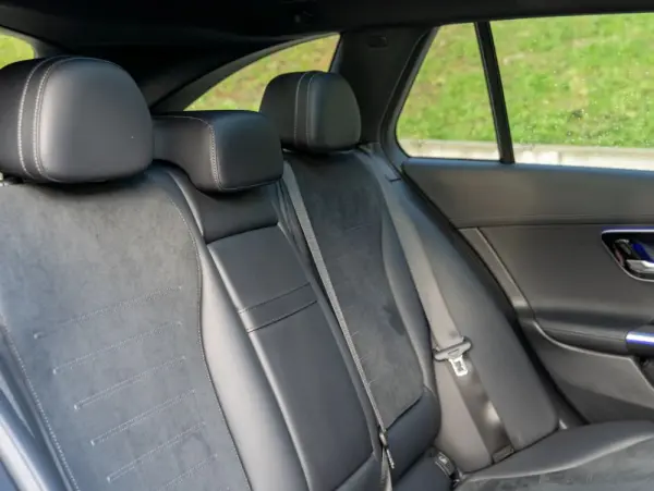 Mercedes-Benz C 300 e AMG Line 22