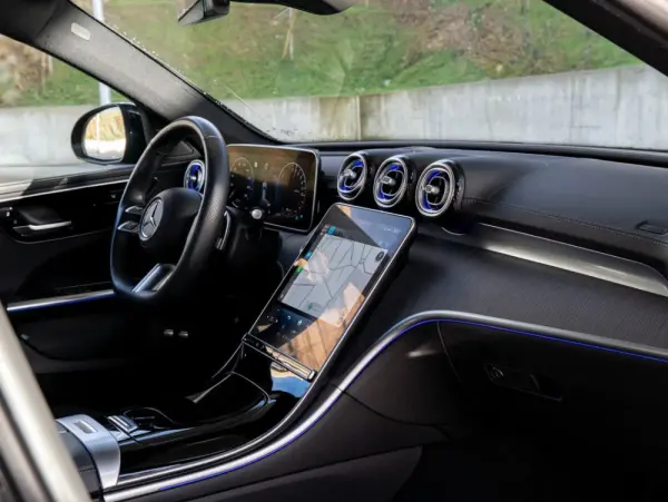 Mercedes-Benz C 300 e AMG Line 29