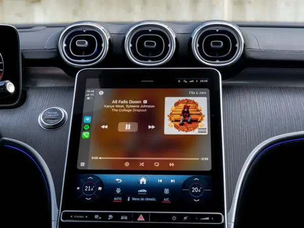 Mercedes-Benz C 300 e AMG Line 31