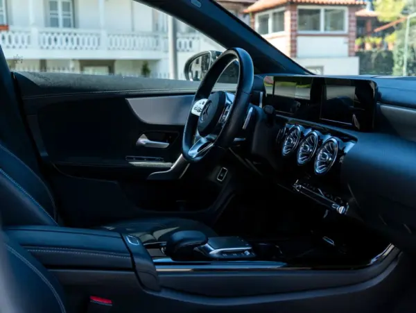 Mercedes-Benz CLA 250 16