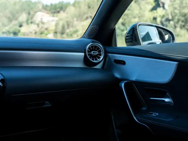 Mercedes-Benz CLA 250 23