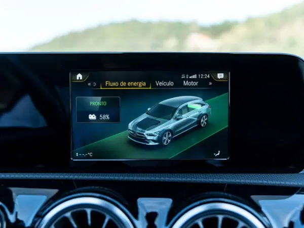 Mercedes-Benz CLA 250 27